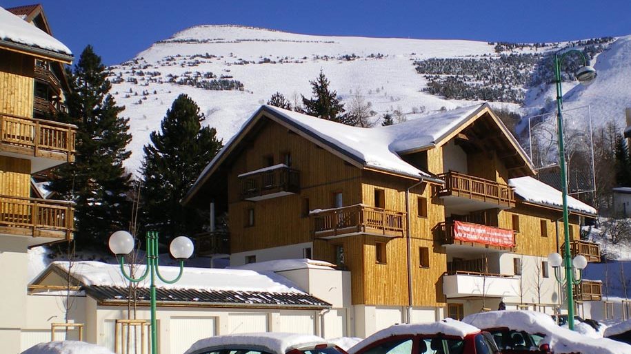 Permalien à: Les 2 Alpes, Résidence Au coeur des ours